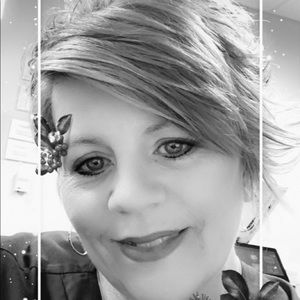 Meet your Posher, Lori